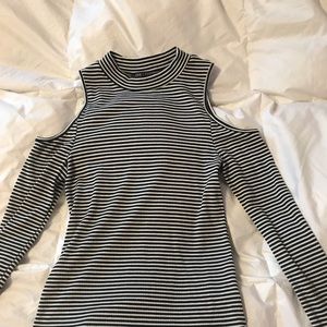 Shoulder cut out top